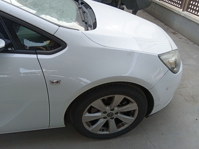Recambio de aleta delantera derecha para opel astra j gtc 1.4 (08) referencia OEM IAM 13350343  