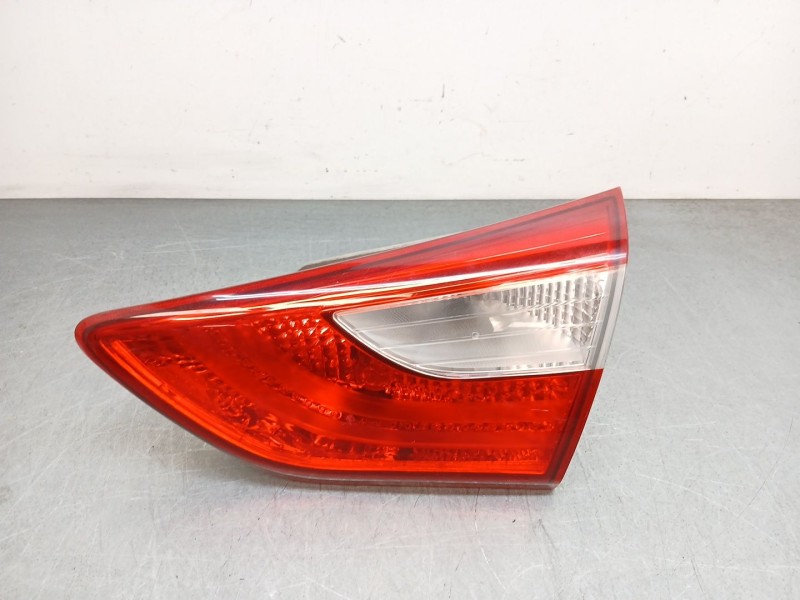 Recambio de piloto trasero derecho interior para hyundai i30 (gd) 1.4 crdi referencia OEM IAM 92404A5010  