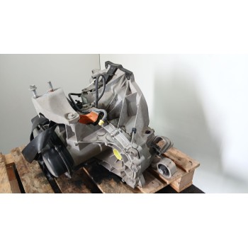 Recambio de caja cambios para ford fiesta (cb1) trend referencia OEM IAM 8A6T7002CE 196.510KM 5V