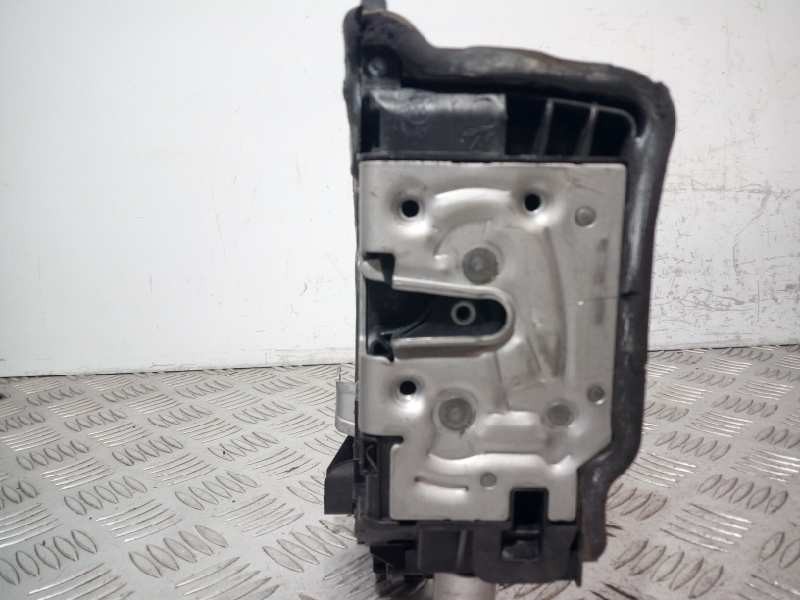 Recambio de cerradura puerta delantera derecha para bmw serie 5 berlina (g30) referencia OEM IAM 7477694  5 PINS