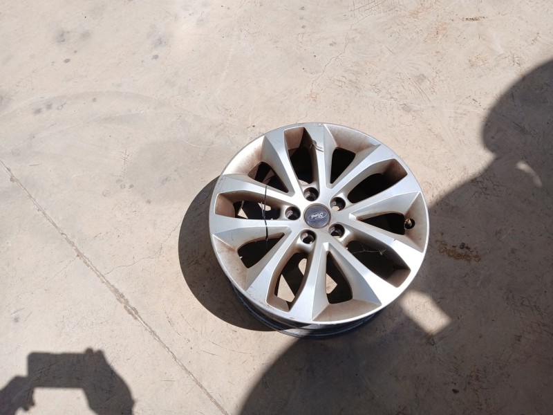 Recambio de llanta para ford kuga i 2.0 tdci referencia OEM IAM 8V4J1007AA X1 17 PULGADAS