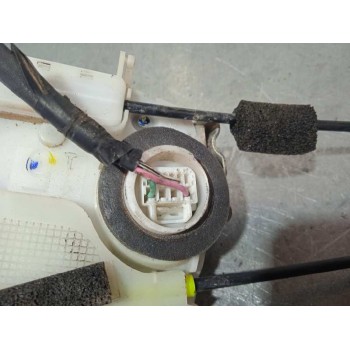 Recambio de cerradura puerta trasera derecha para toyota prius (nhw30) advance referencia OEM IAM SR 4 PINES 