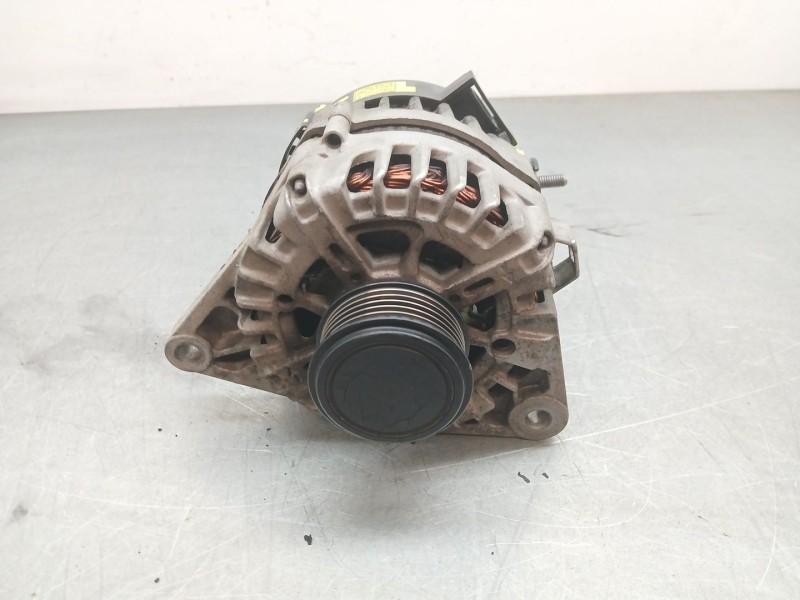 Recambio de alternador para hyundai i30 (gd) 1.4 crdi referencia OEM IAM 373002A850  