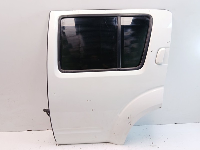 Recambio de puerta trasera izquierda para nissan pathfinder iii (r51) 2.5 dci 4wd referencia OEM IAM 82101EB330  