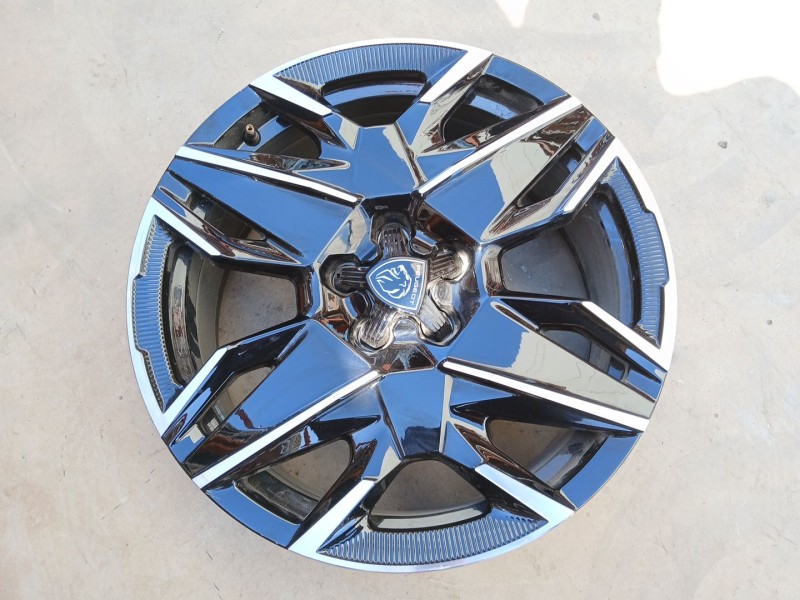 Recambio de llanta para peugeot 3008 iii hybrid motor hn09 referencia OEM IAM 9842668981 X1 19 PULGADAS