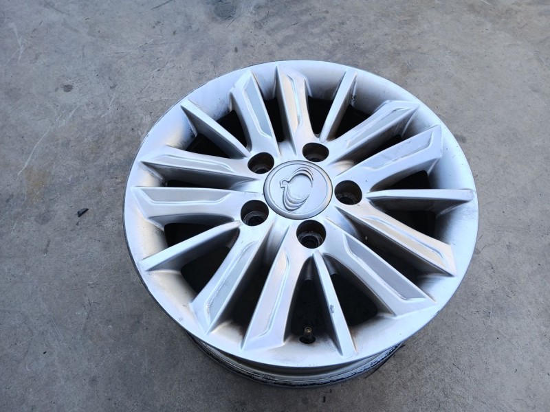 Recambio de llanta para ssangyong rodius ii 2.0 xdi referencia OEM IAM 4173021500 X1 16 PULGADAS