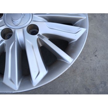 Recambio de llanta para ssangyong rodius ii 2.0 xdi referencia OEM IAM 4173021500 X1 16 PULGADAS