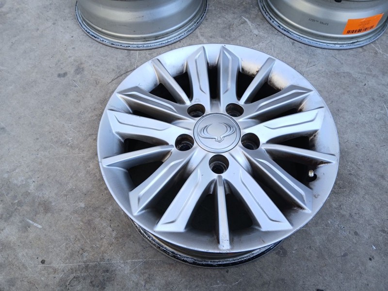 Recambio de llanta para ssangyong rodius ii 2.0 xdi referencia OEM IAM 4173021500 X1 16 PULGADAS