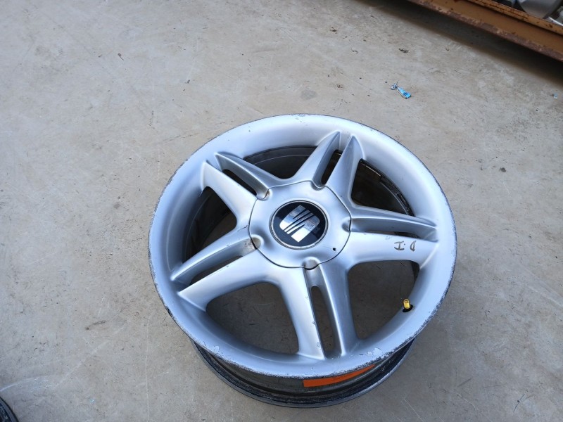 Recambio de llanta para seat ibiza iii (6l1) 1.9 tdi referencia OEM IAM 1M0601025J X1 17 PULGADAS