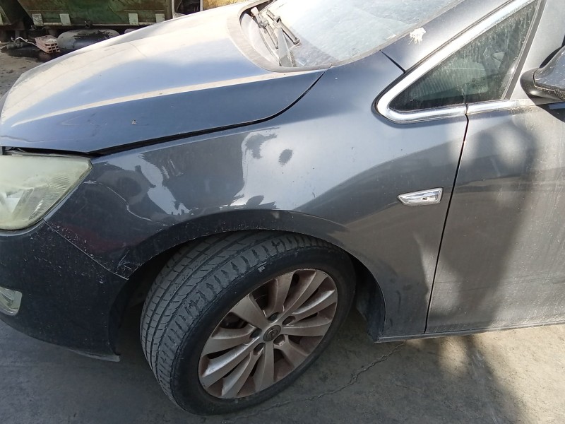 Recambio de aleta delantera izquierda para opel astra j (p10) 1.7 cdti (68) referencia OEM IAM 13390002  