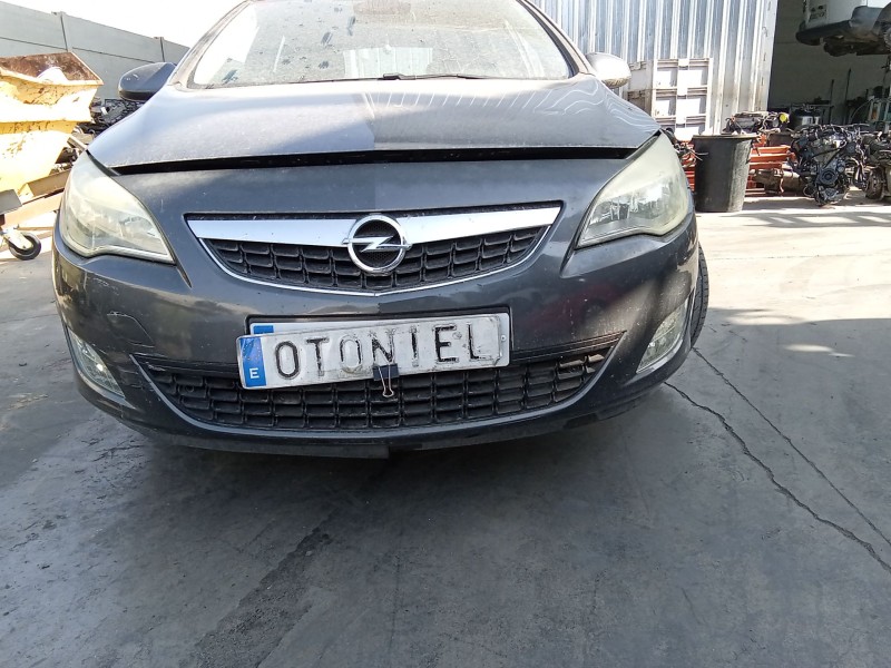 Recambio de paragolpes delantero para opel astra j (p10) 1.7 cdti (68) referencia OEM IAM 13348047  