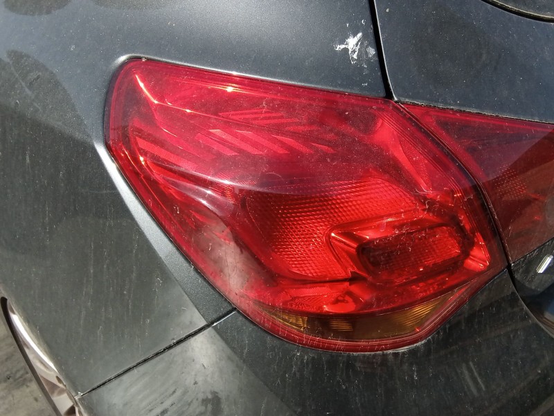 Recambio de piloto trasero izquierdo para opel astra j (p10) 1.7 cdti (68) referencia OEM IAM 13319949  