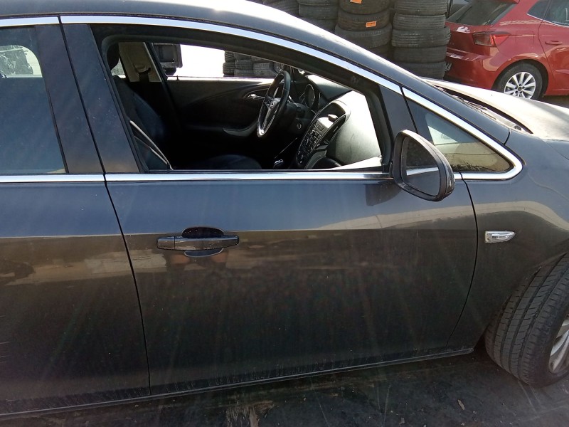 Recambio de puerta delantera derecha para opel astra j (p10) 1.7 cdti (68) referencia OEM IAM 13330766  
