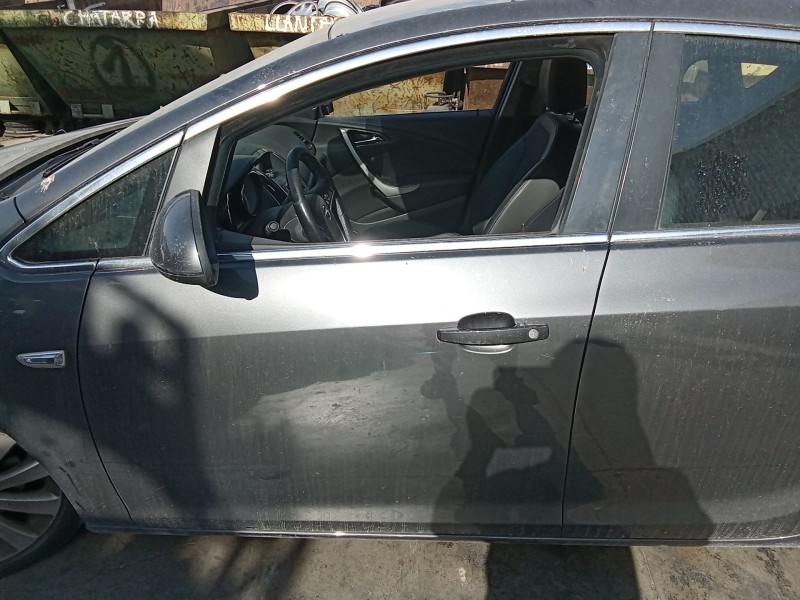 Recambio de puerta delantera izquierda para opel astra j (p10) 1.7 cdti (68) referencia OEM IAM 13330765  