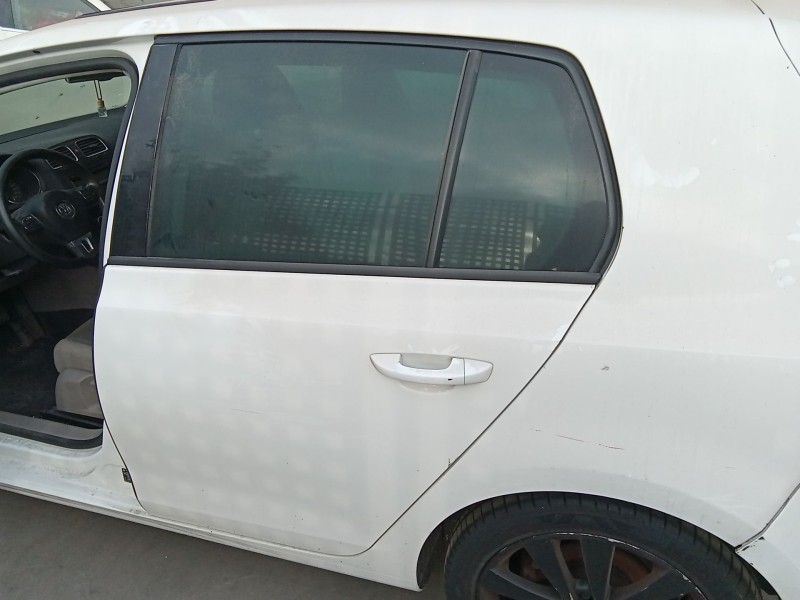 Recambio de puerta trasera izquierda para volkswagen golf vi (5k1) 1.4 tsi referencia OEM IAM 5K6833055K  