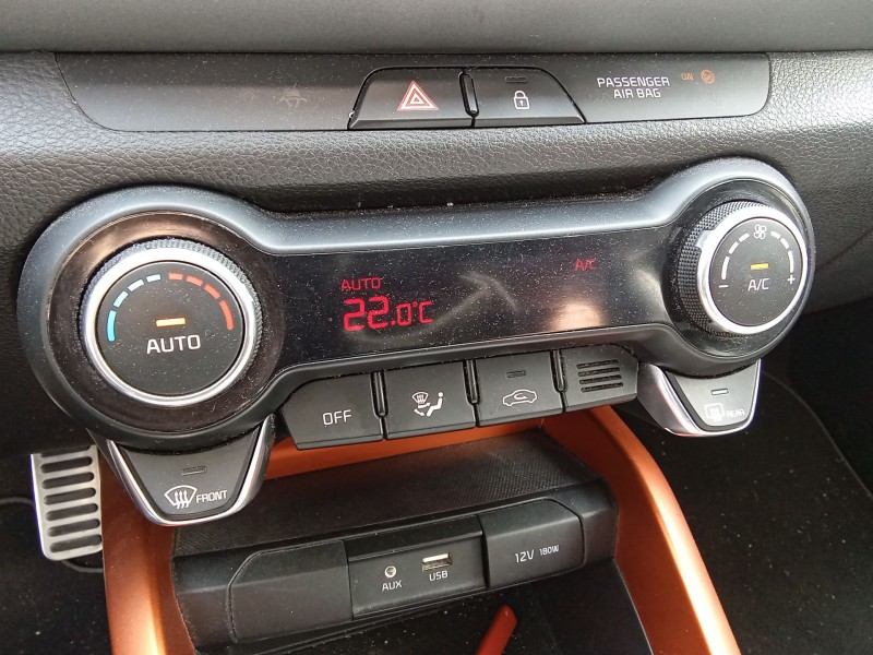 Recambio de mando climatizador para kia stonic (yb) 1.4 cvvt referencia OEM IAM 97250H8300LEF  