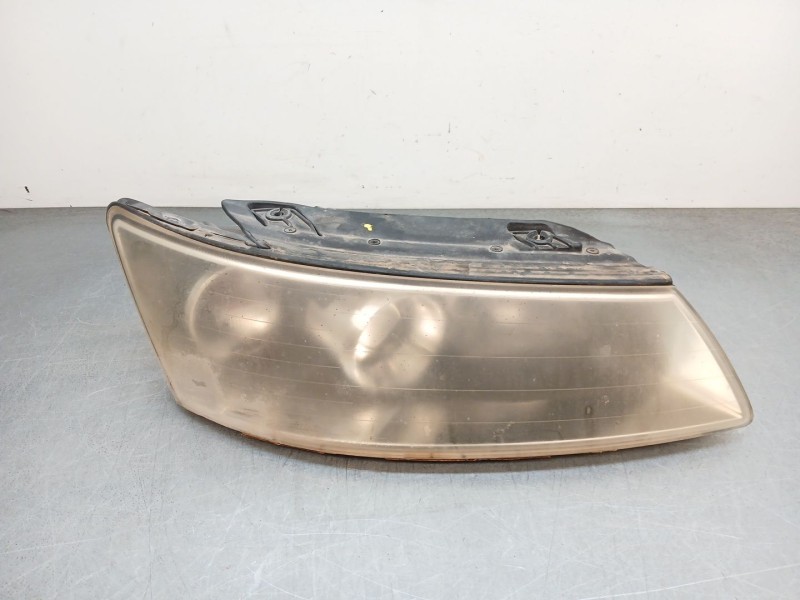 Recambio de faro derecho para hyundai sonata (nf) 2.0 crdi comfort i referencia OEM IAM   