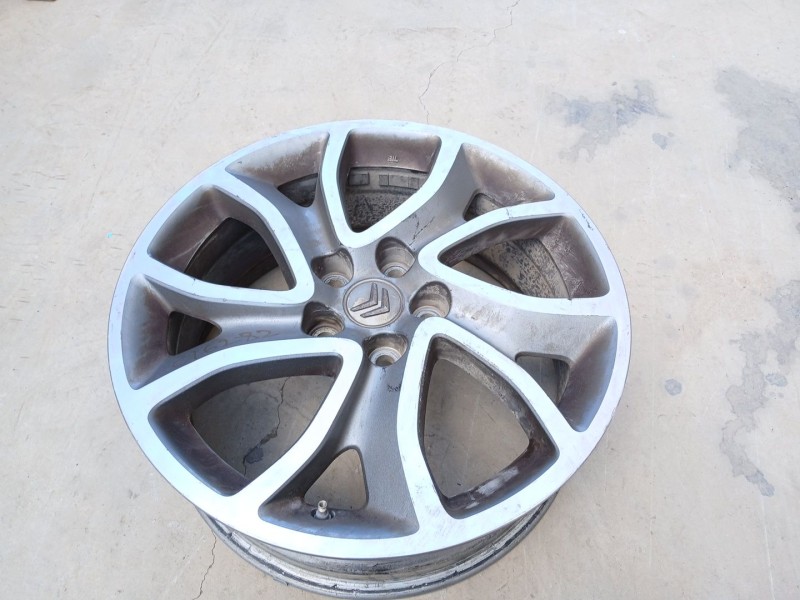 Recambio de llanta para citroën c-crosser 2.2 hdi fap cat referencia OEM IAM 386466023 X1 18 PULGADAS
