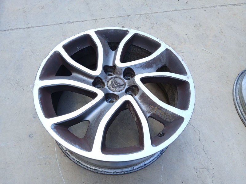 Recambio de llanta para citroën c-crosser 2.2 hdi fap cat referencia OEM IAM 386466023 X1 18 PULGADAS
