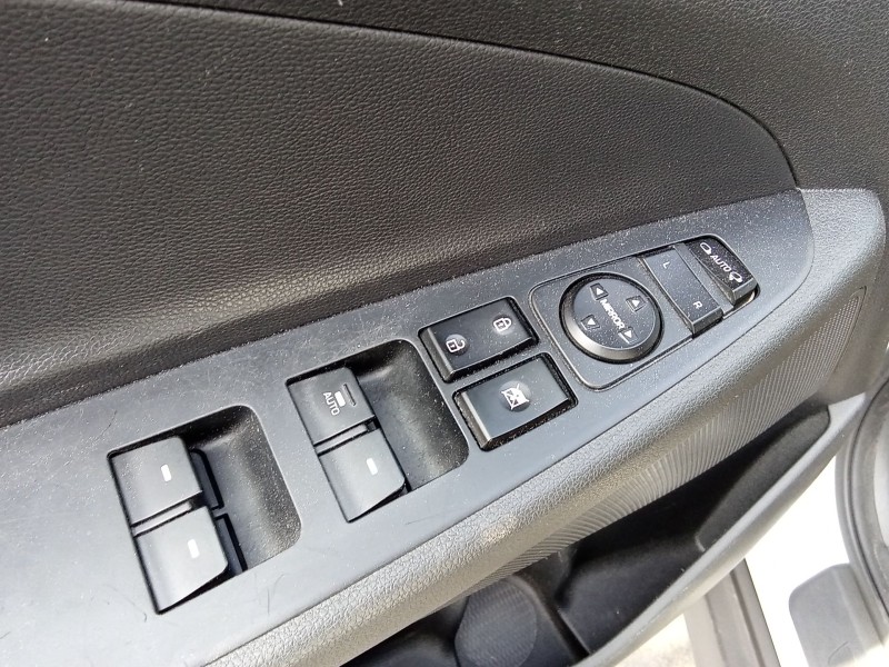 Recambio de mando elevalunas delantero izquierdo para hyundai tucson (tl, tle) 1.7 crdi referencia OEM IAM VERE1701  