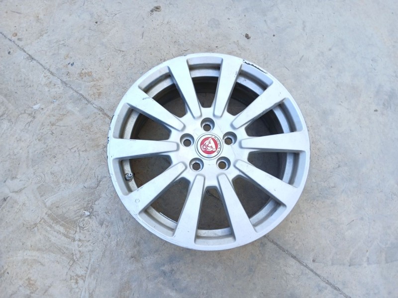 Recambio de llanta para jaguar xe portfolio awd referencia OEM IAM GX731007RB X1 17 PULGADAS