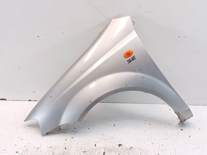 Recambio de aleta delantera izquierda para daewoo kalos (klas) 1.4 referencia OEM IAM 96476573  