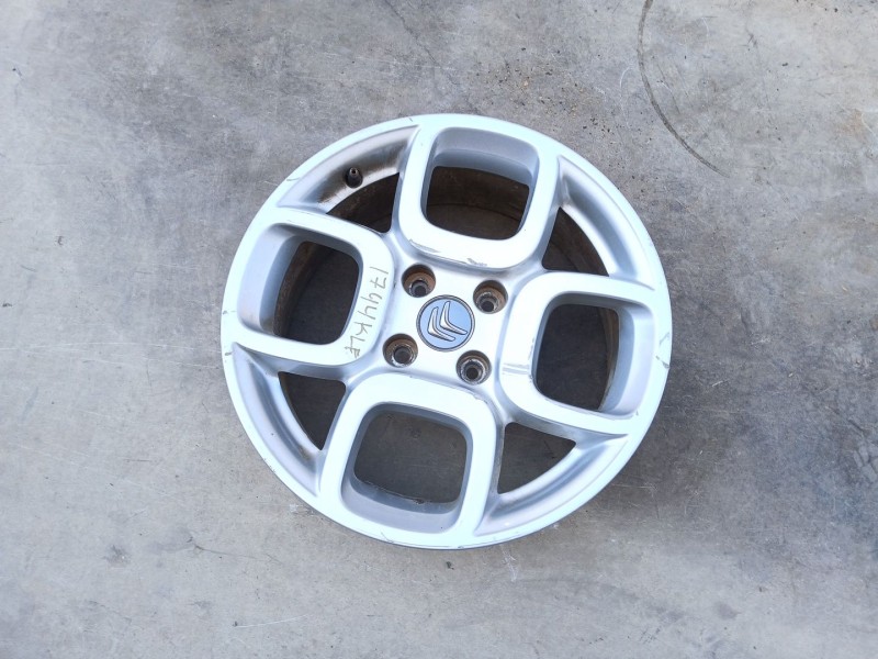 Recambio de llanta para citroën c4 cactus 1.2 thp 110 referencia OEM IAM 9802911977 X1 16 PULGADAS