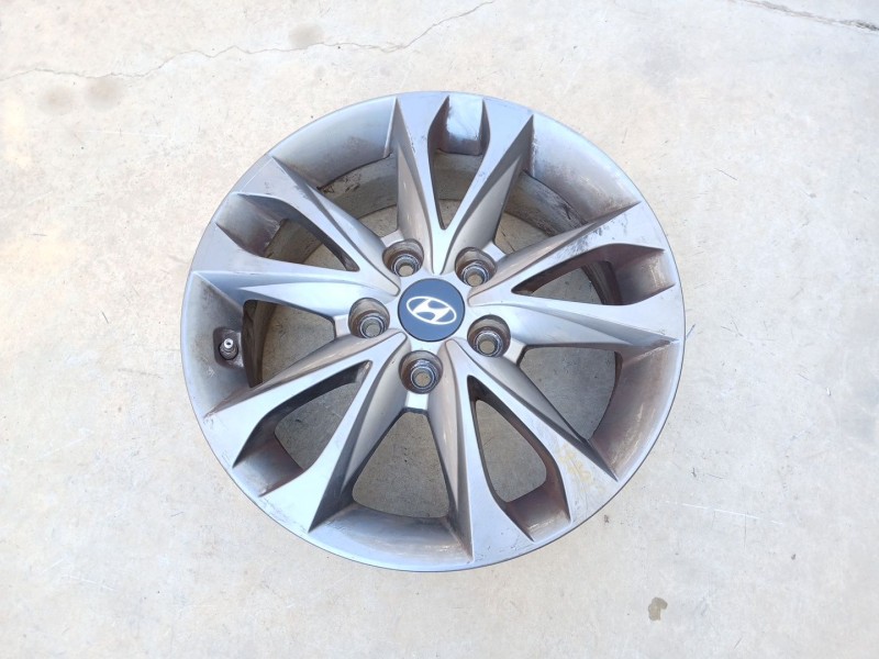 Recambio de llanta para hyundai ix35 1.7 crdi cat referencia OEM IAM 529102Y510 X1 16 PULGADAS