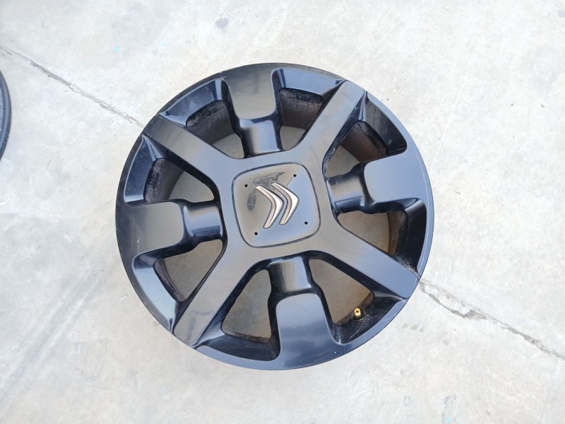 Recambio de llanta para citroën c4 cactus 1.6 bluehdi 100 referencia OEM IAM 9800494077 X1 17 PULGADAS
