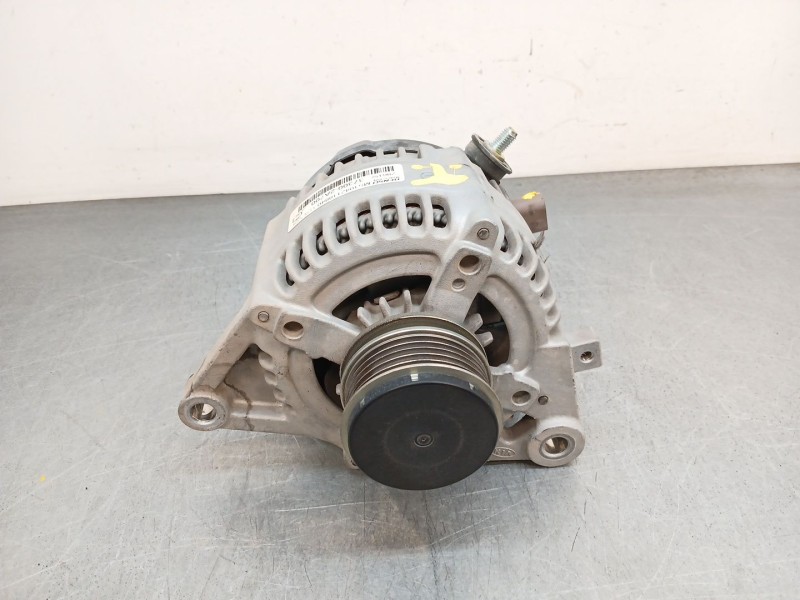 Recambio de alternador para hyundai tucson (tl, tle) 1.7 crdi referencia OEM IAM 373002A700  