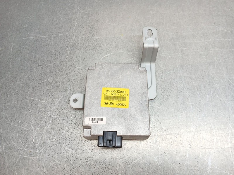 Recambio de modulo electronico para hyundai i40 premium referencia OEM IAM 953003z000  