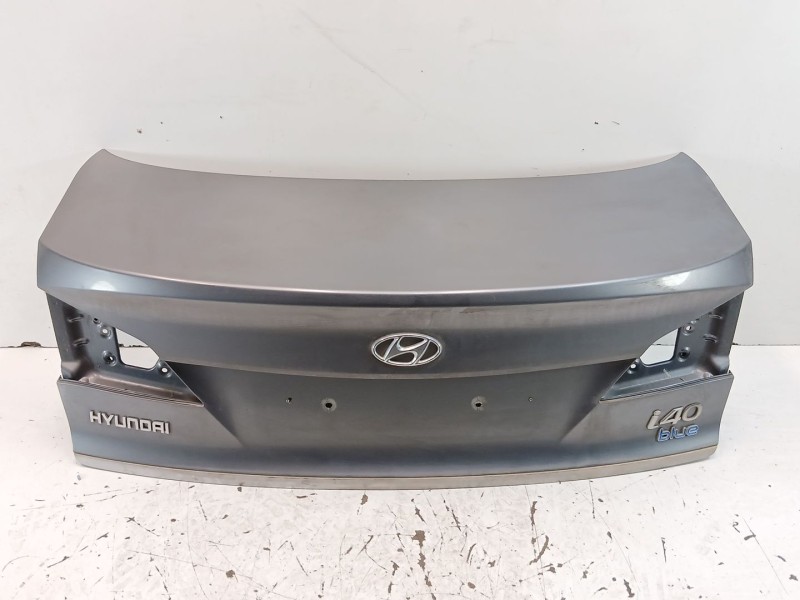 Recambio de tapa maletero para hyundai i40 premium referencia OEM IAM   .