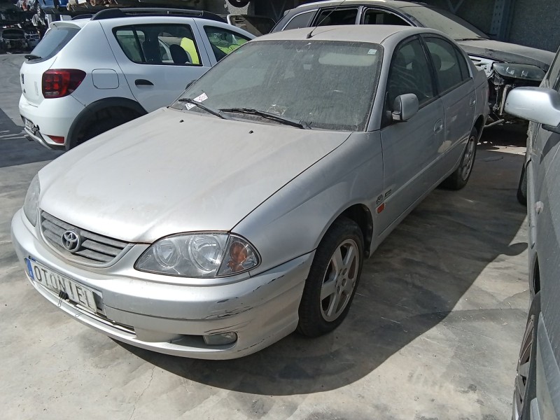 toyota avensis (_t22_) del año 2002