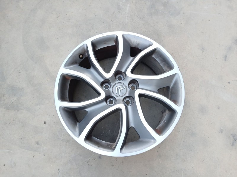 Recambio de llanta para citroën c-crosser 2.2 hdi fap cat referencia OEM IAM 5402T5 X1 18 PULGADAS
