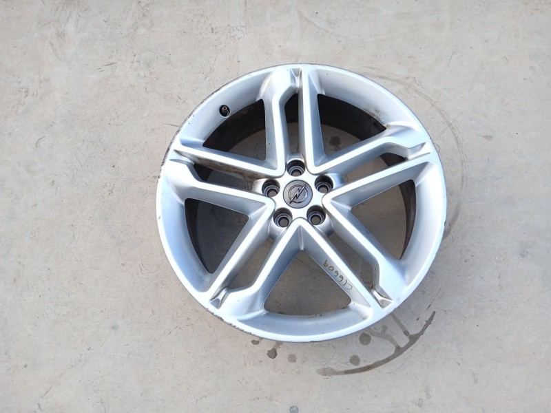 Recambio de llanta para opel mokka x excellence referencia OEM IAM 95016099 X1 19 PULGADAS
