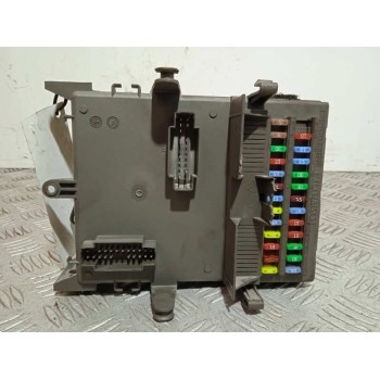 Recambio de caja reles / fusibles para renault laguna ii (bg0) expression referencia OEM IAM 8200004201E  