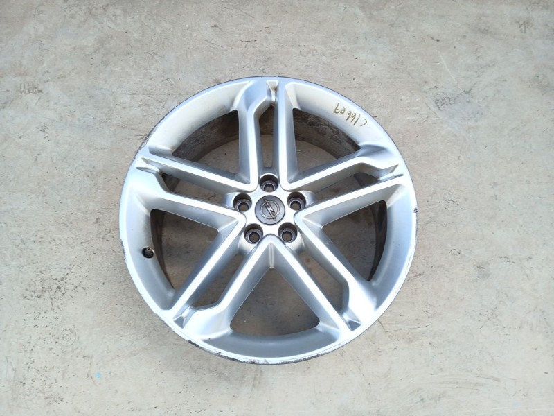 Recambio de llanta para opel mokka x excellence referencia OEM IAM 95016099 X1 19 PULGADAS