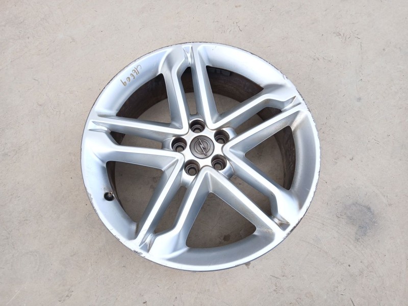 Recambio de llanta para opel mokka x excellence referencia OEM IAM 95016099 X1 19 PULGADAS