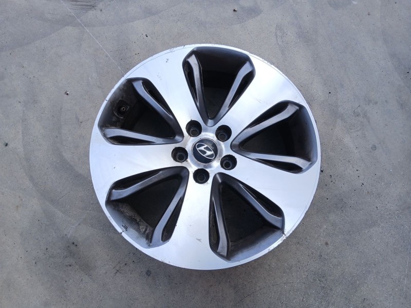 Recambio de llanta para hyundai santa fe (bm) 2.2 crdi cat referencia OEM IAM 529102B485 X1 18 PULGADAS