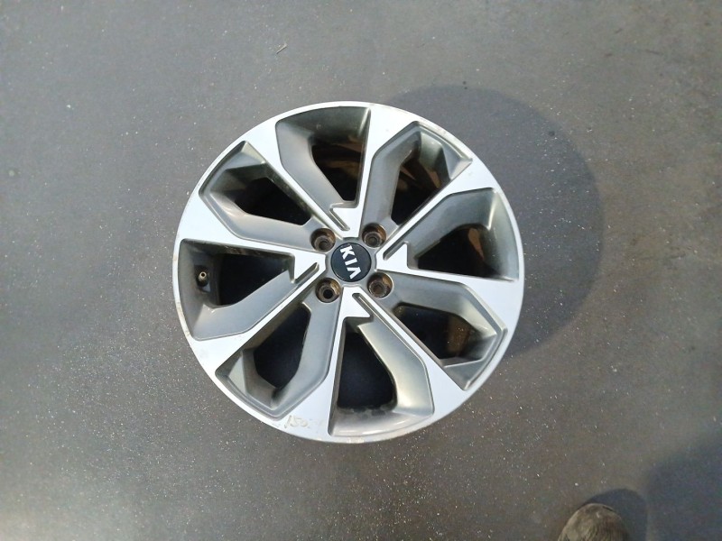 Recambio de llanta para kia stonic (ybcuv) drive referencia OEM IAM 52910H8500 X1 17 PULGADAS