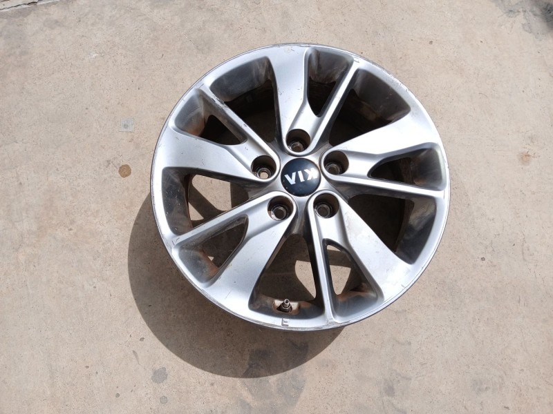 Recambio de llanta para kia optima business referencia OEM IAM 52910D4150 X1 16 PULGADAS