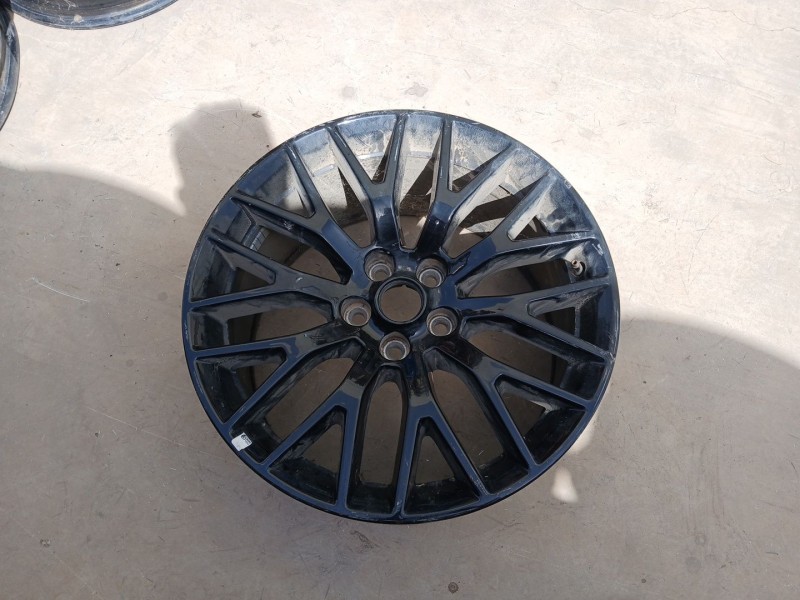 Recambio de llanta para ford mustang gt referencia OEM IAM FR3J1007CC X1 19 PULGADAS