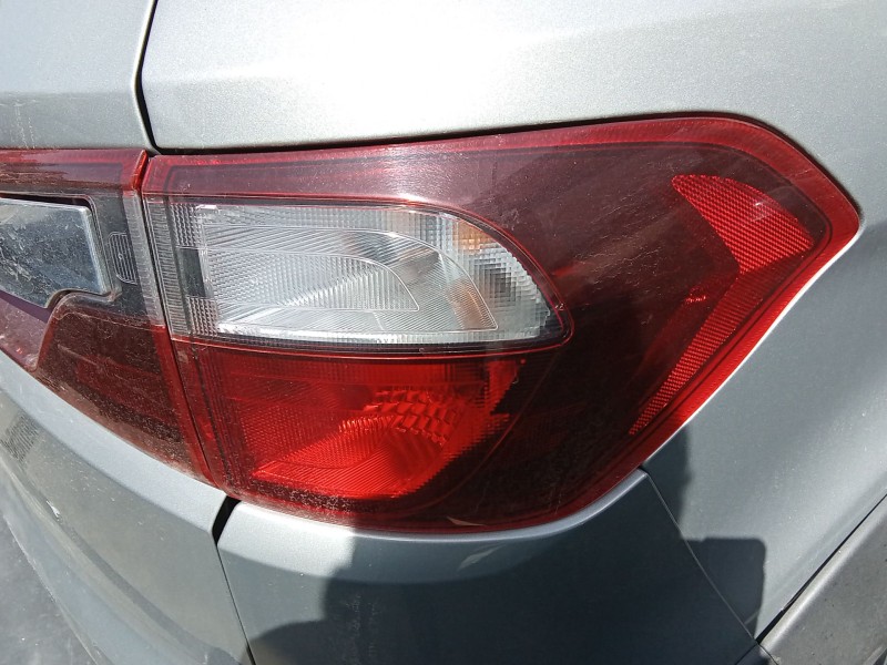 Recambio de piloto trasero derecho para ford ecosport 1.0 ecoboost referencia OEM IAM 2304089  