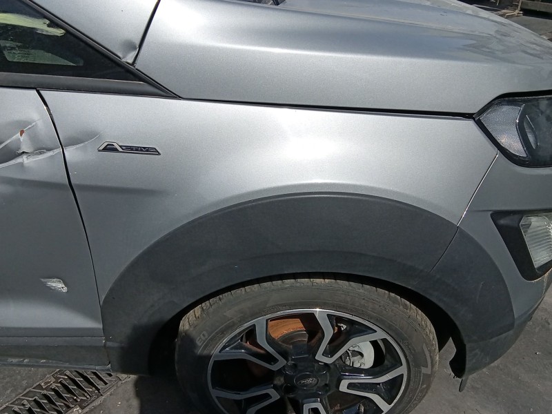 Recambio de aleta delantera derecha para ford ecosport 1.0 ecoboost referencia OEM IAM 2205423  