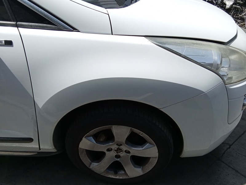 Recambio de aleta delantera derecha para peugeot 3008 i monospace (0u_) 1.6 hdi referencia OEM IAM 7841Z1  
