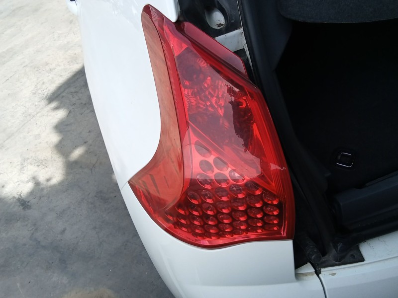 Recambio de piloto trasero izquierdo para peugeot 3008 i monospace (0u_) 1.6 hdi referencia OEM IAM 6350HC  