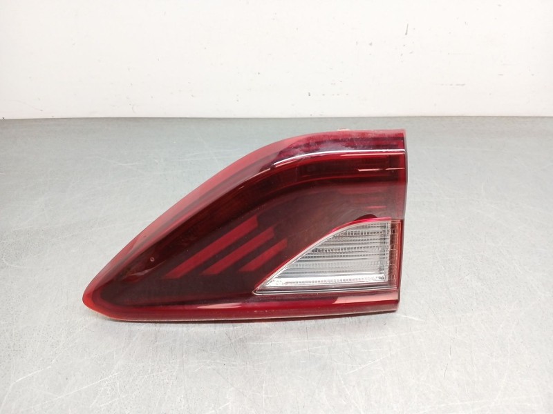 Recambio de piloto trasero izquierdo interior para kia stonic (yb) 1.4 cvvt referencia OEM IAM 92403H8400  