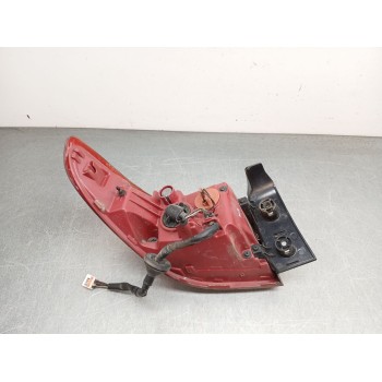 Recambio de piloto trasero derecho para kia stonic (yb) 1.4 cvvt referencia OEM IAM 92402H8400  