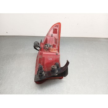 Recambio de piloto trasero derecho para kia stonic (yb) 1.4 cvvt referencia OEM IAM 92402H8400  