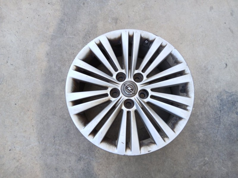 Recambio de llanta para opel insignia sports tourer 2.0 16v cdti referencia OEM IAM 0P095 X1 18 PULGADAS